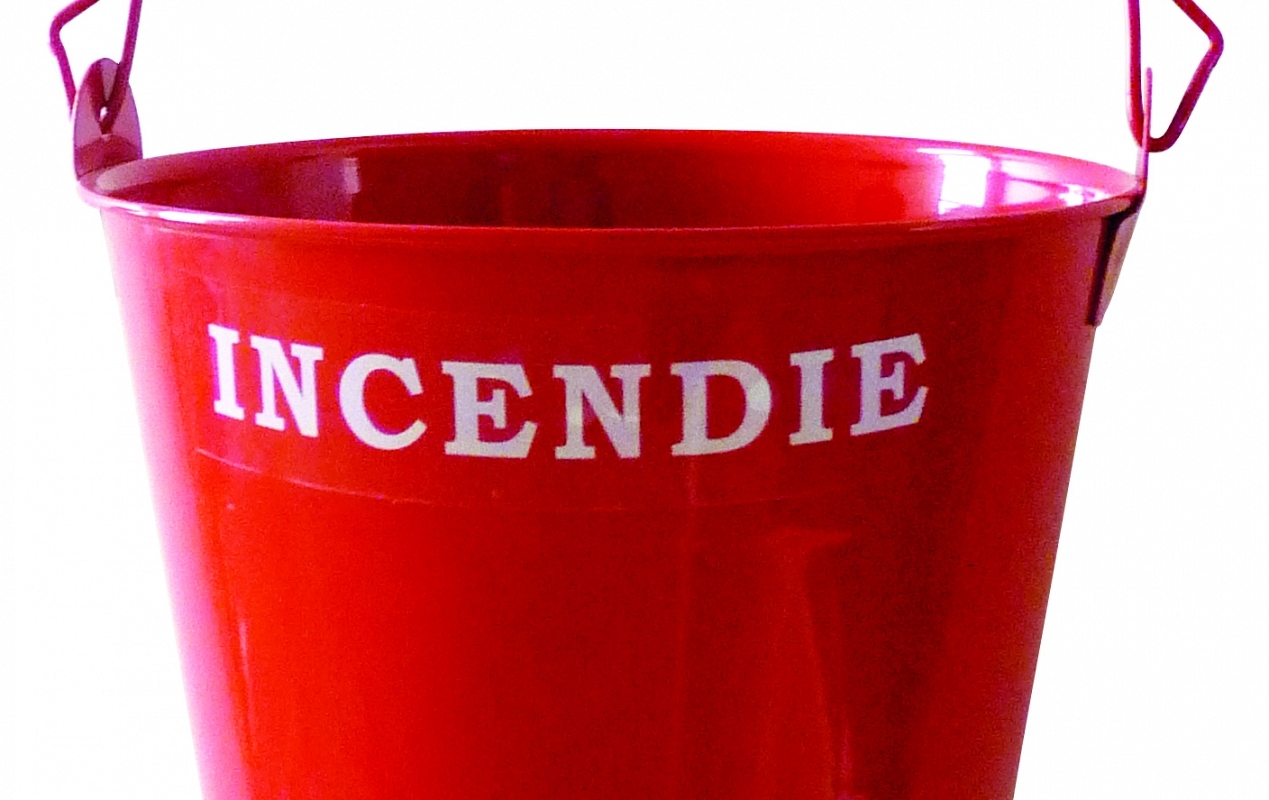 Roundbottomed fire buckets (set of 36)