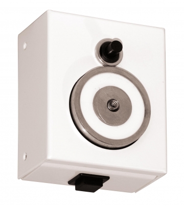 Electromagnetic door holder with position control. Crdits : ©myfiresafetyproducts.com 2021